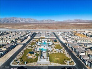 6952 Crescent Gold St in North Las Vegas, NV - Building Photo - Building Photo