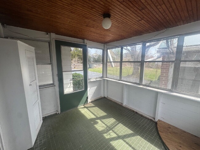 351 John Marshall Hwy in Strasburg, VA - Building Photo - Building Photo