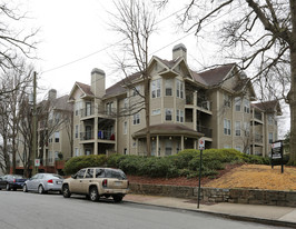 Piedmont Courtyard Apartamentos