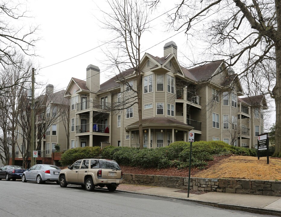 Piedmont Courtyard in Atlanta, GA - Building Photo