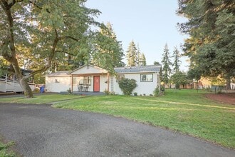 29027 David Ln in Junction City, OR - Building Photo - Building Photo