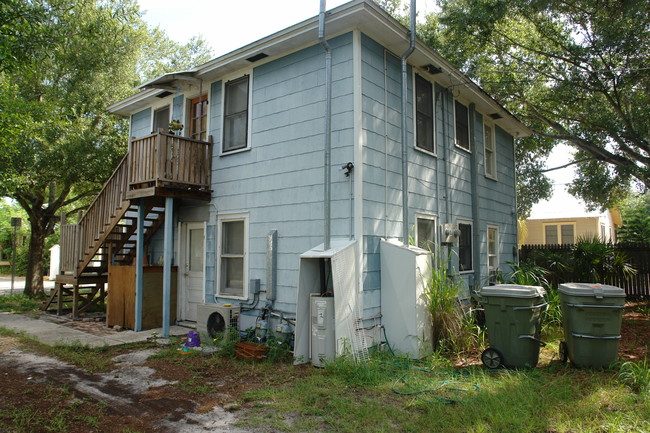 1764 Morrill St in Sarasota, FL - Foto de edificio - Building Photo