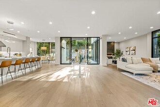 1847 Coldwater Canyon Dr in Beverly Hills, CA - Building Photo - Building Photo