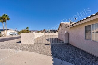 400 Moonshine Dr in Lake Havasu City, AZ - Building Photo - Building Photo
