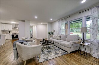 131 Brookwood Dr SW in Marietta, GA - Building Photo - Building Photo