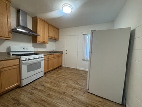 109 8th St in Greenfield, CA - Foto de edificio - Building Photo