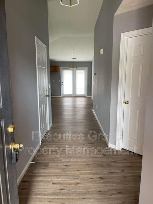 104 Cottage Cir in Elizabethtown, KY - Building Photo - Building Photo