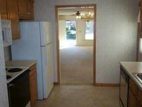1075 Arnaud St in Sumter, SC - Building Photo - Building Photo