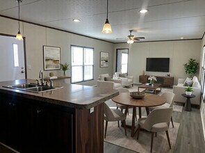 709 N Collins Fwy in Howe, TX - Building Photo - Building Photo