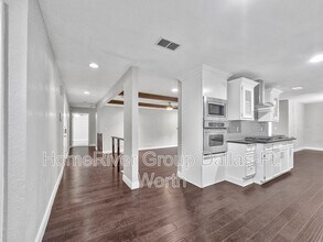9033 Flicker Ln in Dallas, TX - Building Photo - Building Photo