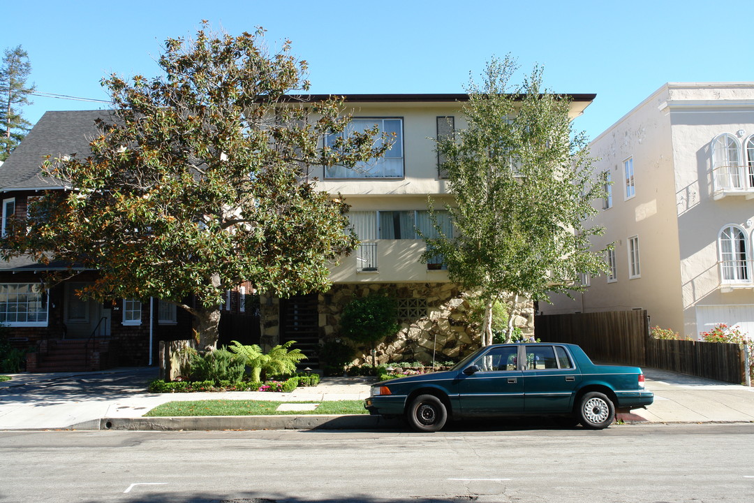 510 Almer Rd in Burlingame, CA - Foto de edificio