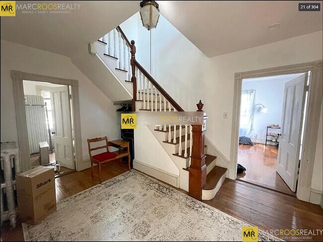 80 Curtis St, Unit 1 in Somerville, MA - Foto de edificio - Building Photo