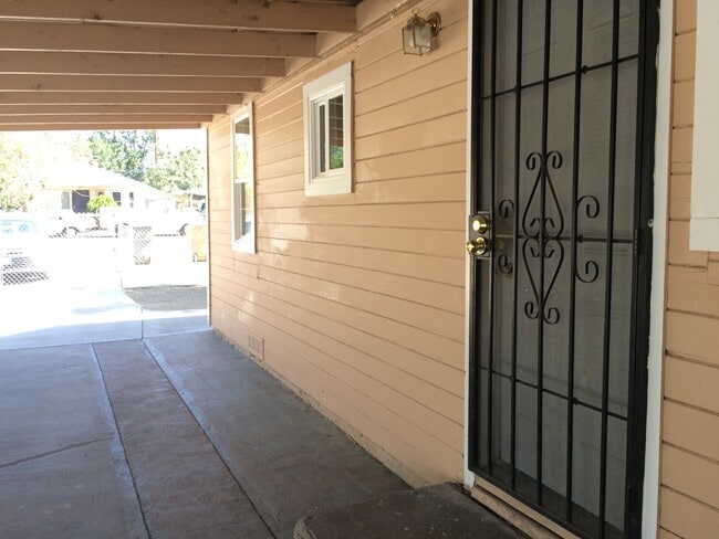 415 Jeffrey St in Bakersfield, CA - Building Photo - Building Photo