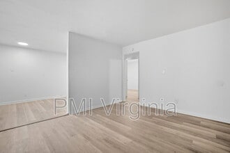 417 E Little Creek Rd in Norfolk, VA - Building Photo - Building Photo