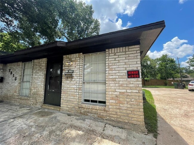 7315 Housman-Unit -B in Houston, TX - Building Photo - Building Photo