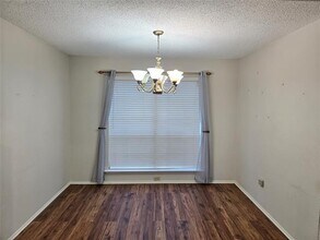 13203 Woodbend Ln in Dallas, TX - Building Photo - Building Photo