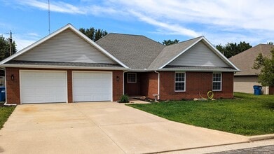 2631 W 23rd St in Joplin, MO - Building Photo - Building Photo