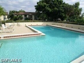 1470 Green Valley Cir-Unit -301 in Naples, FL - Building Photo - Building Photo