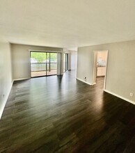 240 Shoreline Dr in Columbia, SC - Building Photo - Building Photo