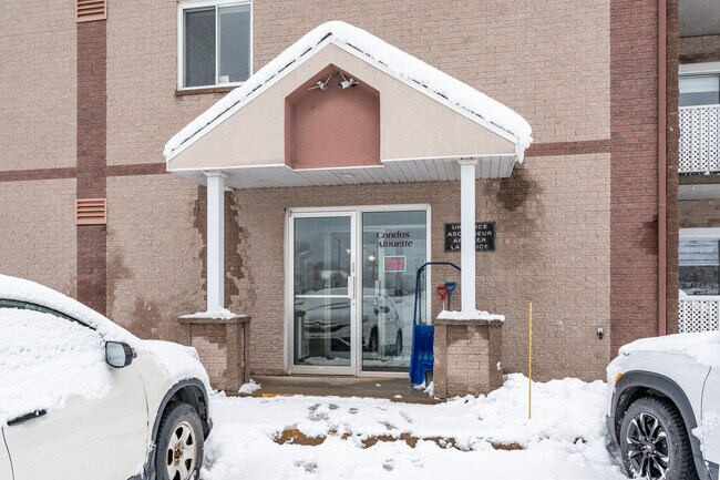 9317 Du Centre-Hospitalier Boul in Lévis, QC - Building Photo - Building Photo