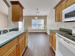 3702 Tuxford Ln in Jamestown, NC - Building Photo - Building Photo