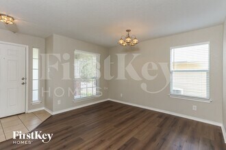 466 Dolly Dr in Converse, TX - Building Photo - Building Photo