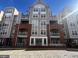 2701 Bellforest Ct in Vienna, VA - Building Photo