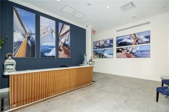 1 Hbr Pt Rd in Stamford, CT - Building Photo - Building Photo