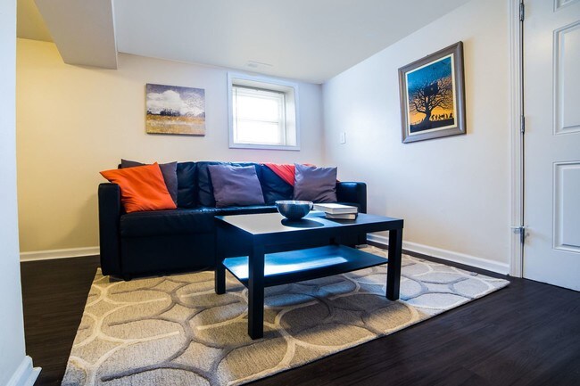 4136 W Palmer St-Unit -L1 in Chicago, IL - Foto de edificio - Building Photo