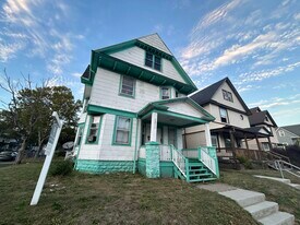 1322 E Main St in Rochester, NY - Building Photo