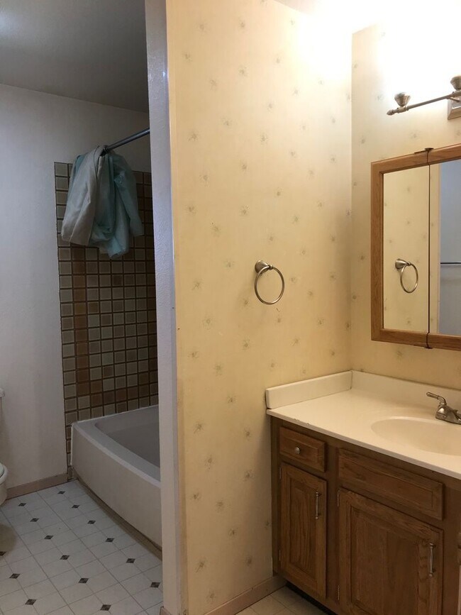 property at 226 S 18th Ave