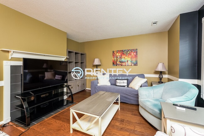 3810 Old Rosebud Ct in Clemmons, NC - Building Photo - Building Photo