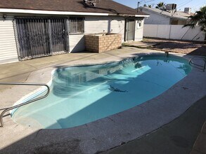 4729 Cinderella Ln in Las Vegas, NV - Building Photo - Building Photo