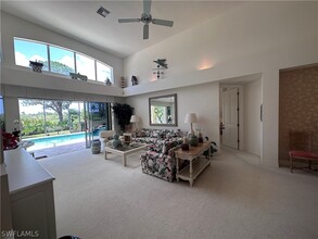 3400 Riviera Lakes Ct in Bonita Springs, FL - Foto de edificio - Building Photo