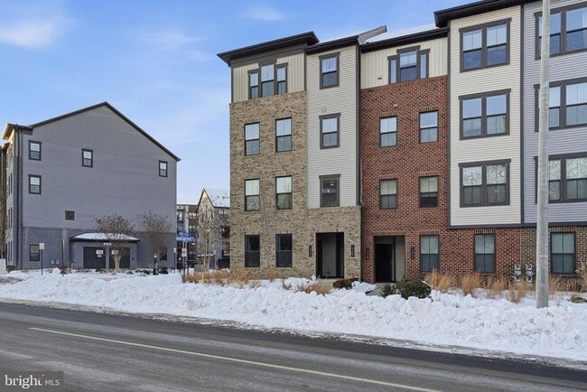 property at 13252 Woodland Park Rd