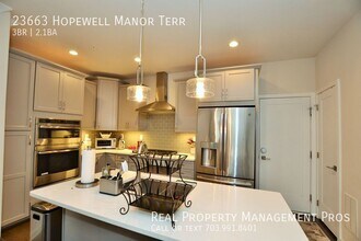 23663 Hopewell Manor Terrace in Ashburn, VA - Building Photo - Building Photo