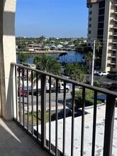 400 N Riverside Dr in Pompano Beach, FL - Foto de edificio - Building Photo