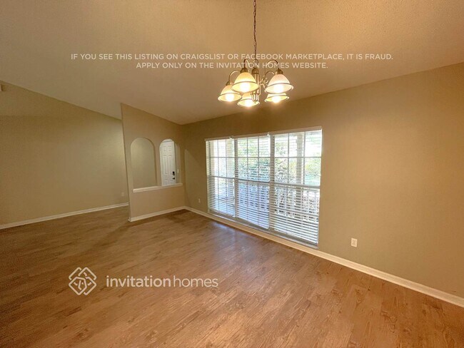 9814 Creek Cross St in Tampa, FL - Foto de edificio - Building Photo