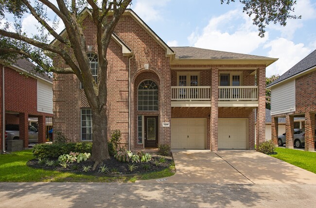 property at 3238 Enclave Ln
