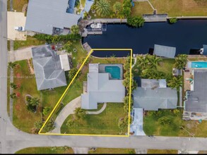 4311 S Atlantic Cir in North Fort Myers, FL - Foto de edificio - Building Photo