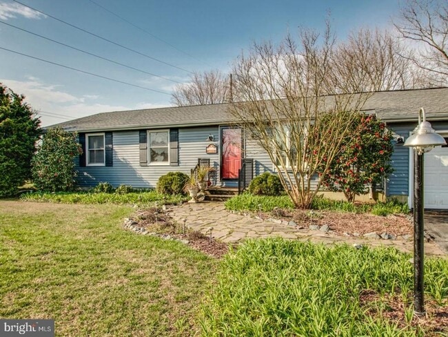 property at 18472 Linden Ln
