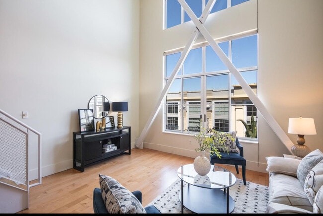 333 Santana Row in San Jose, CA - Building Photo - Building Photo