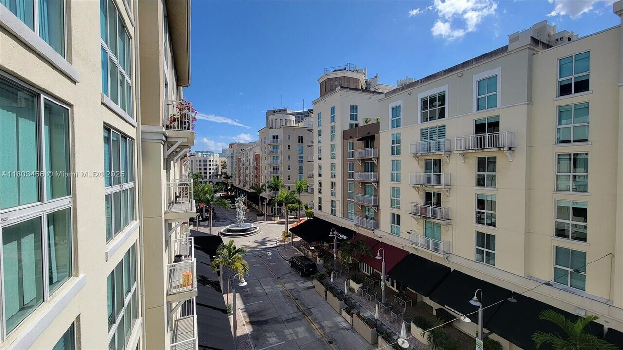 7266 SW 88th St in Miami, FL - Building Photo