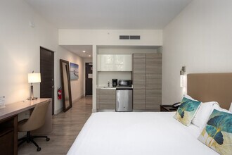 322 Buchanan St in Hollywood, FL - Building Photo - Building Photo