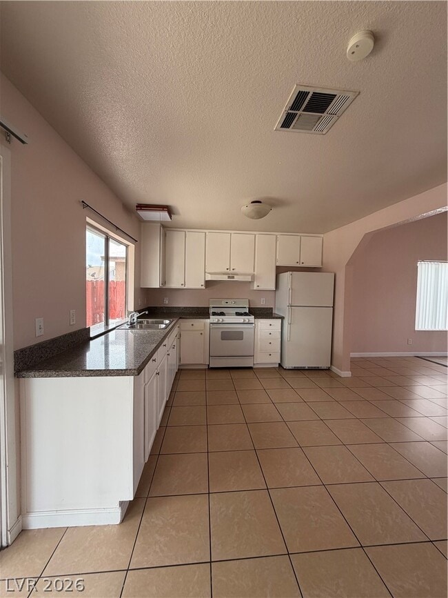 5947 Via La Contera Dr in Las Vegas, NV - Building Photo - Building Photo