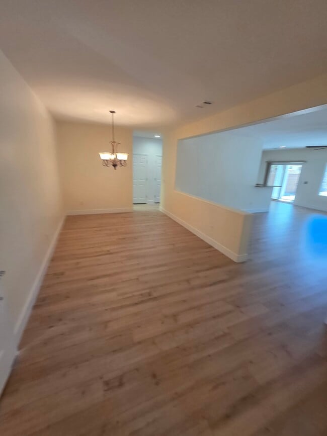 3241 Flyway Ct in North Las Vegas, NV - Building Photo - Building Photo