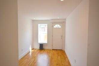 1220 Decatur St in Brooklyn, NY - Building Photo - Interior Photo