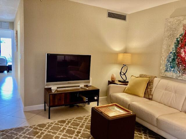 1100 E Indiantown Rd in Jupiter, FL - Building Photo - Building Photo