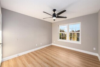 302 Harbor Cir in Montgomery, TX - Building Photo - Building Photo
