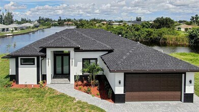 829 NW 29th Ave in Cape Coral, FL - Foto de edificio - Building Photo